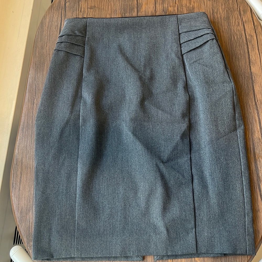 Charcoal gray express pencil skirt in size 00